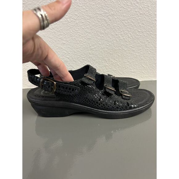 Flexus by Spring Step Black Leather Three buckle Wedge Slingback Sandal 9.5 / 40 - Picture 2 of 8